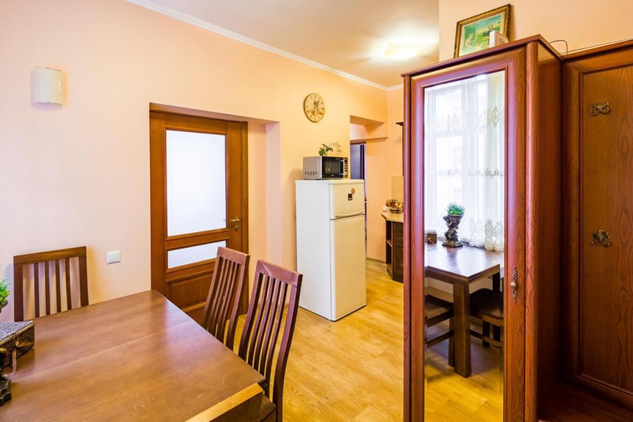 Romari Лесі Українки Apartment Lviv Exterior photo